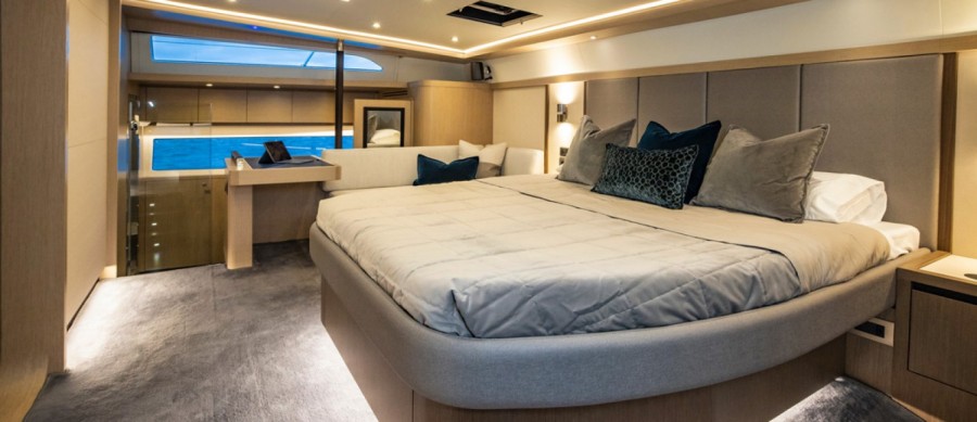 AQUILA 70 LUXURY - 30