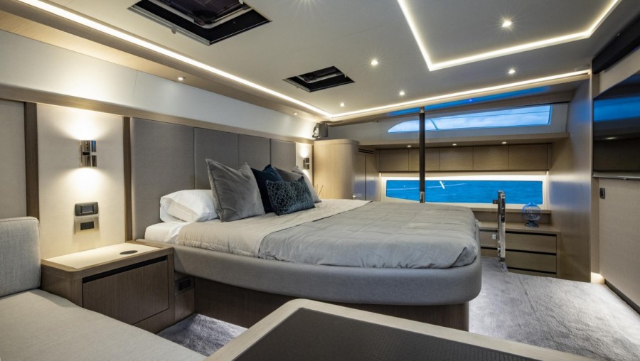 AQUILA 70 LUXURY - 31