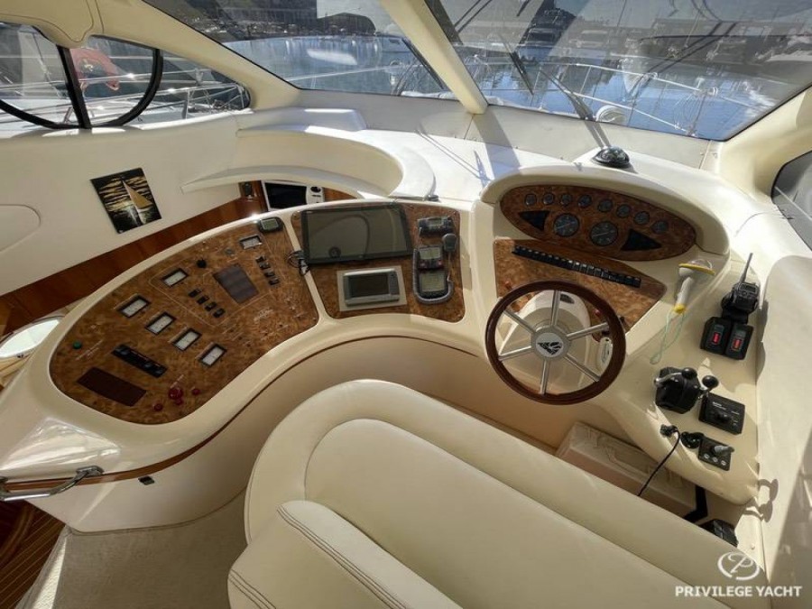 AZIMUT 46 FLY - 24