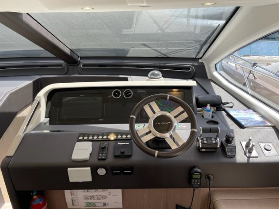 AZIMUT 72 - 16