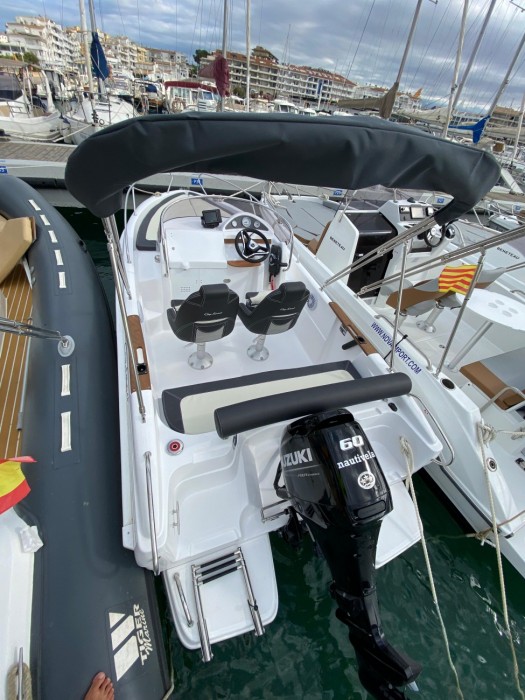 B2 MARINE CAP FERRET 552 SUN DECK - 3