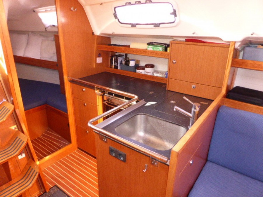 BAVARIA 35 CRUISER - 12