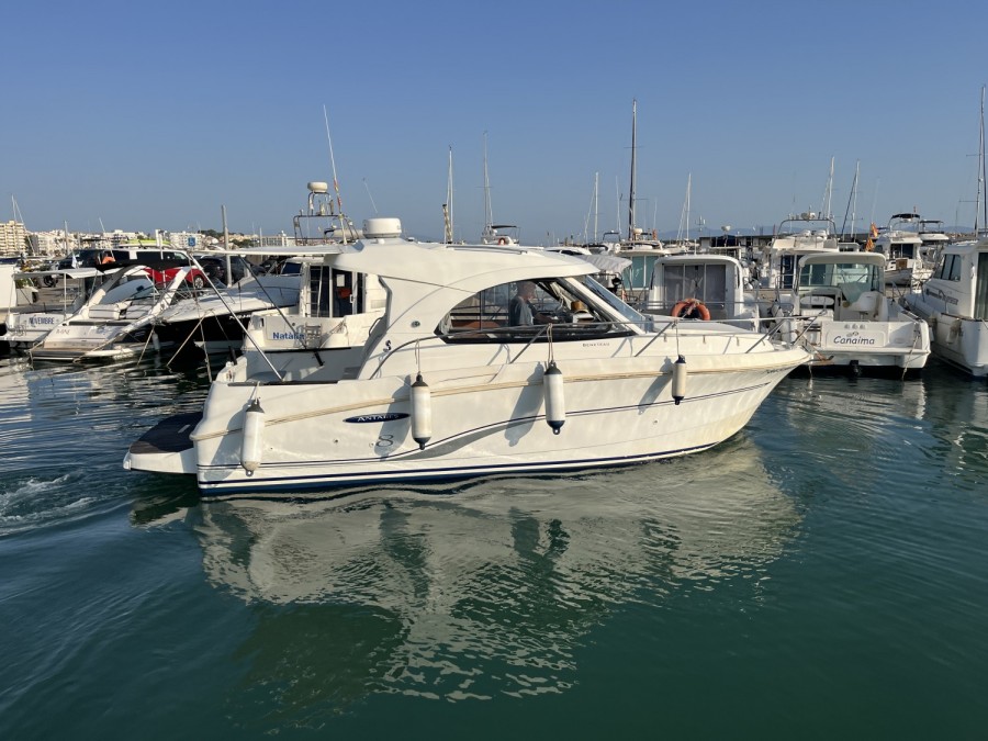 BENETEAU ANTARES 8 IB - 29