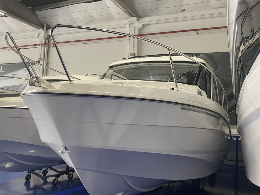 Beneteau Antares 8 OB V2