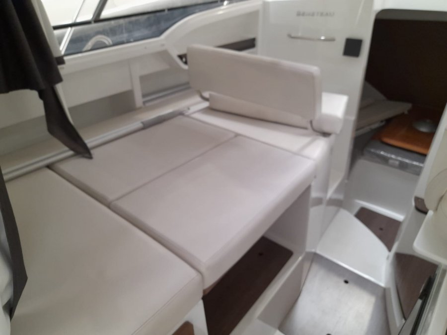 BENETEAU ANTARES 8 - 4