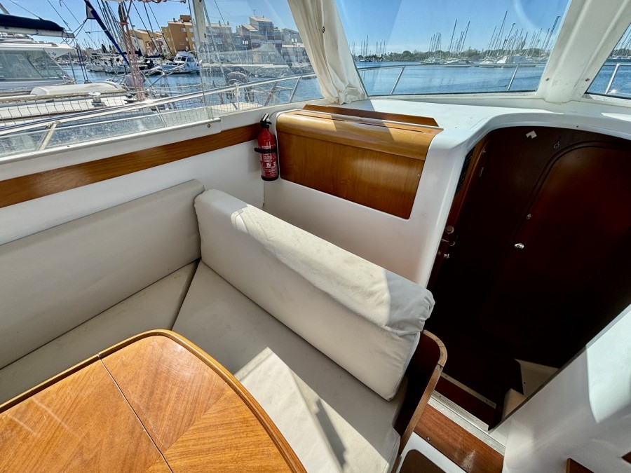 BENETEAU ANTARES SERIE 9 - 15