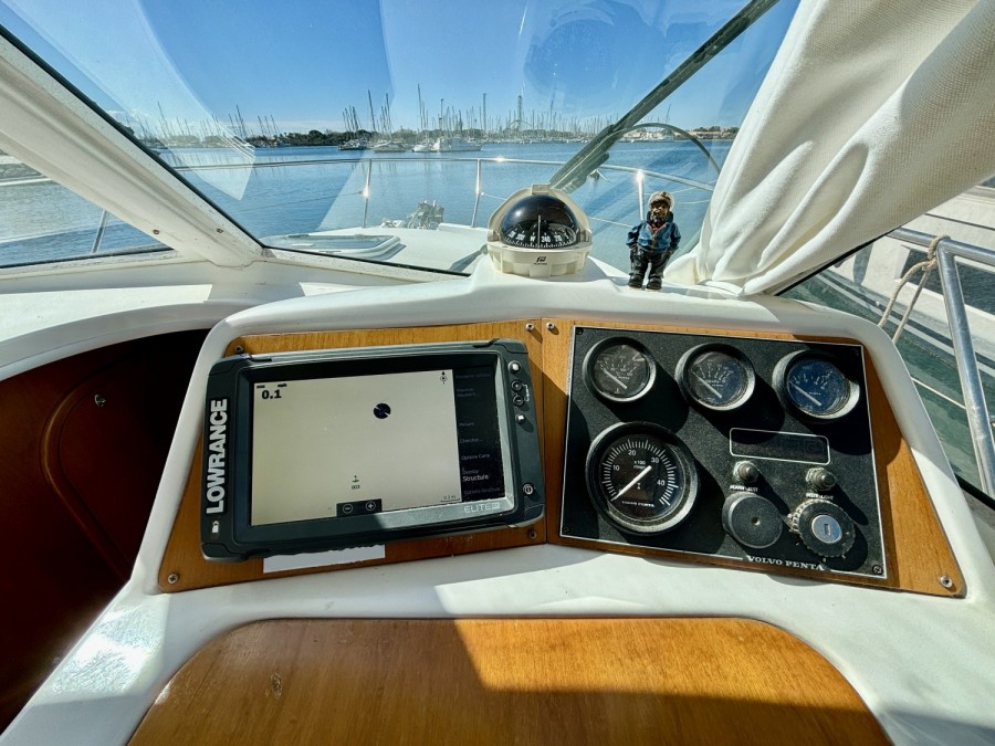 BENETEAU ANTARES SERIE 9 - 21