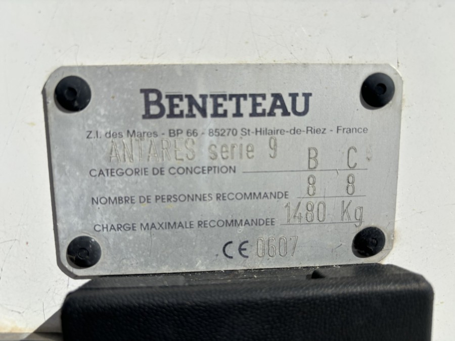 BENETEAU ANTARES SERIE 9 - 26