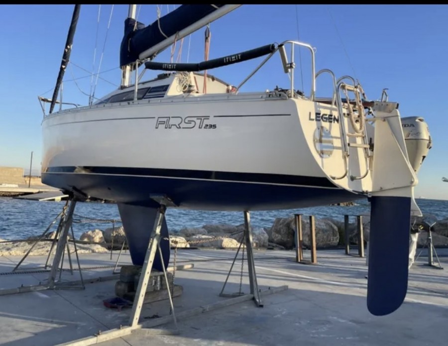 BENETEAU FIRST 235 - 9