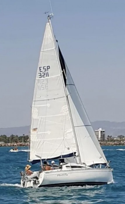 Beneteau First 235