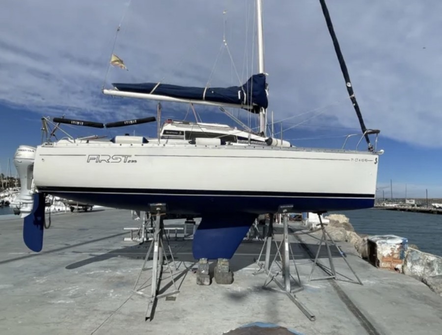 BENETEAU FIRST 235 - 10