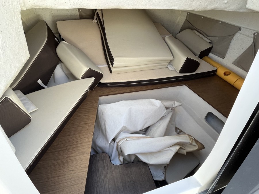 BENETEAU FLYER 5.5 SUNDECK - 15