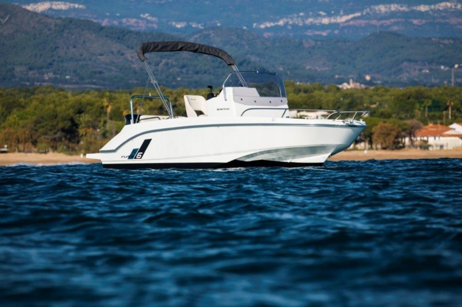 BENETEAU FLYER 6 SPACEDECK - 26