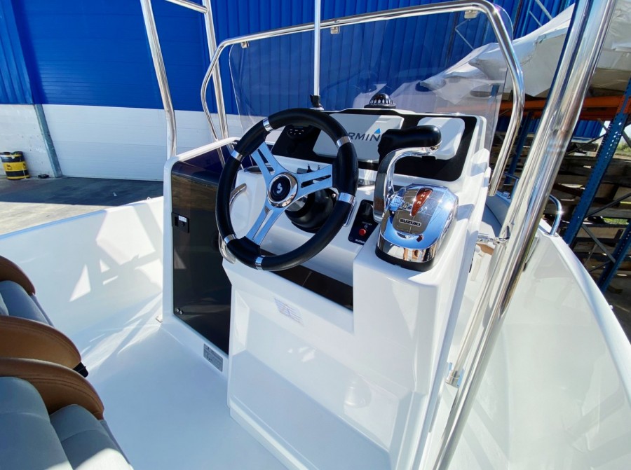 BENETEAU FLYER 6 SPACEDECK - 12