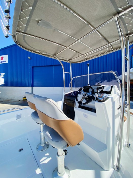 BENETEAU FLYER 6 SPACEDECK - 13