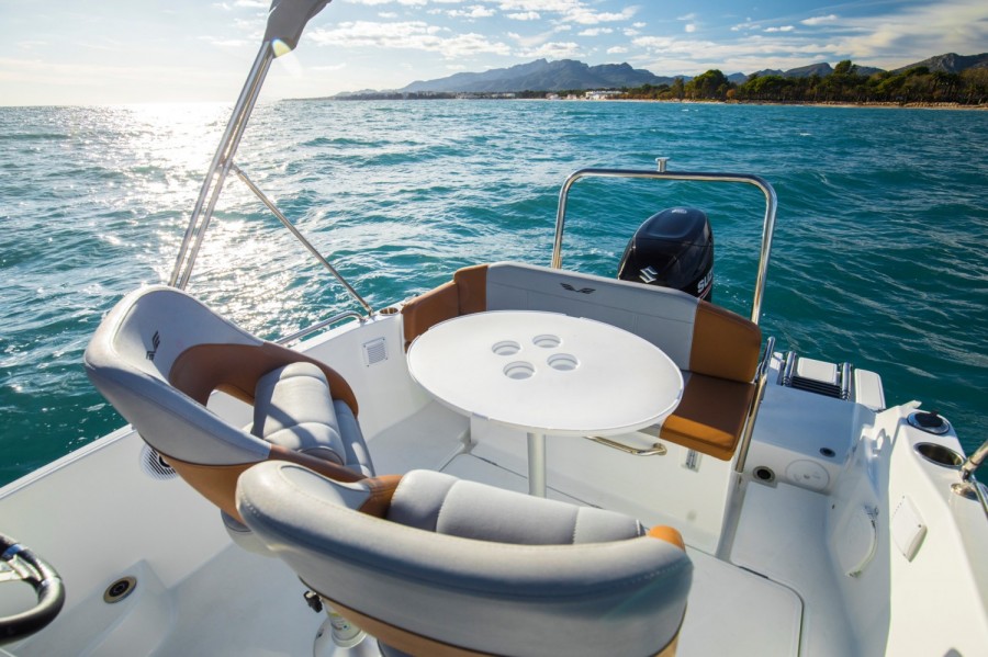 BENETEAU FLYER 6 SUNDECK - 3