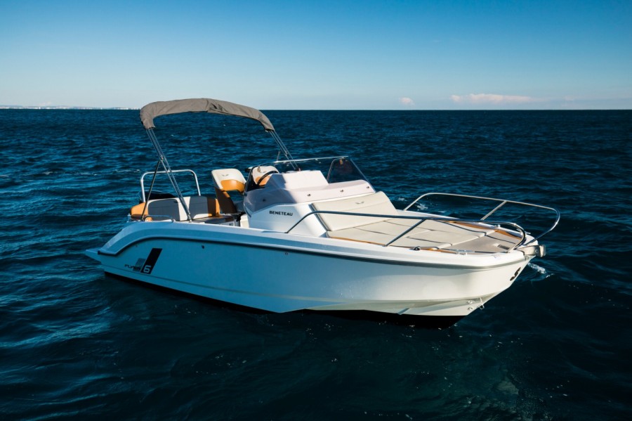 BENETEAU FLYER 6 SUNDECK - 1