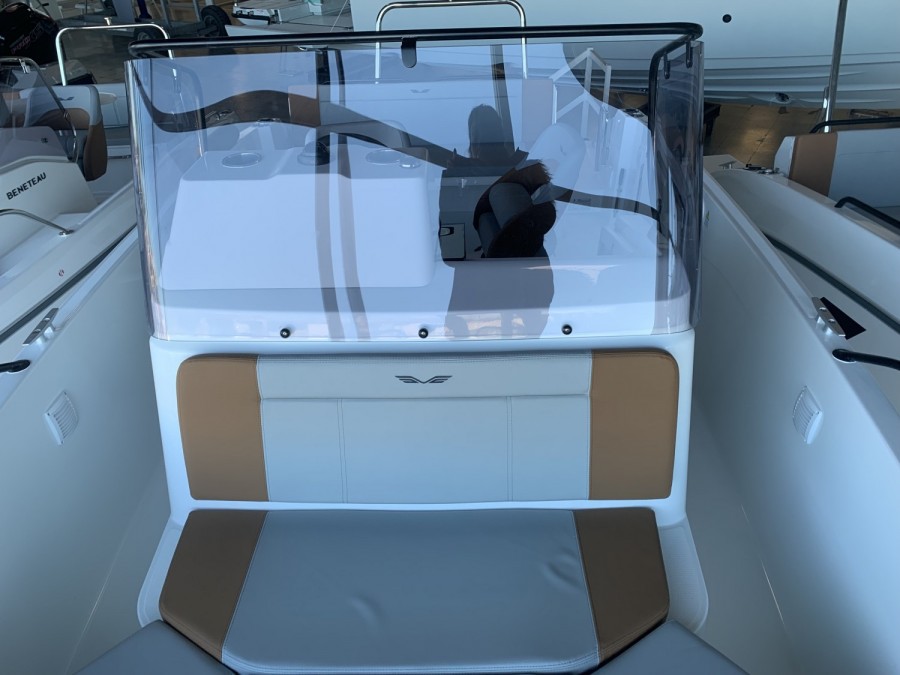 BENETEAU FLYER 7 SPACEDECK - 12