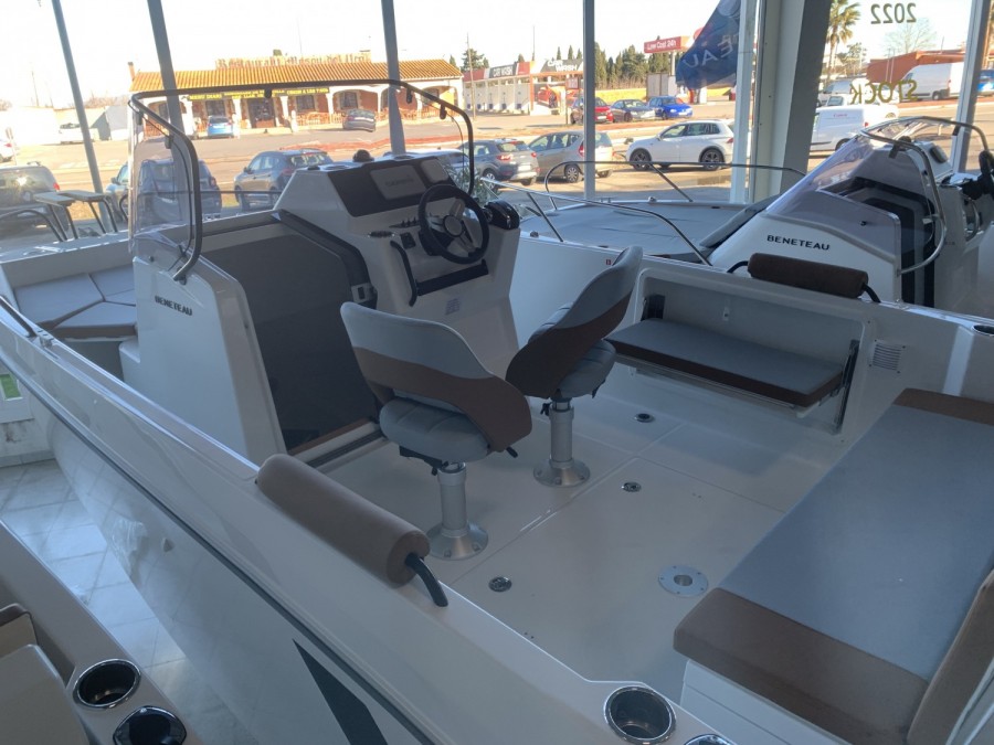 BENETEAU FLYER 7 SPACEDECK - 13