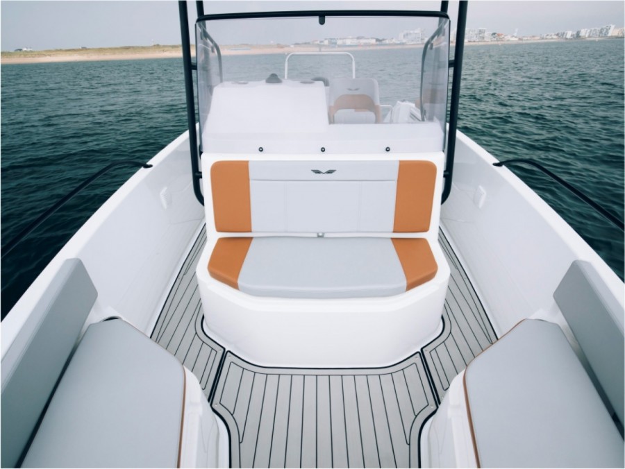 BENETEAU FLYER 7 SPACEDECK - 12