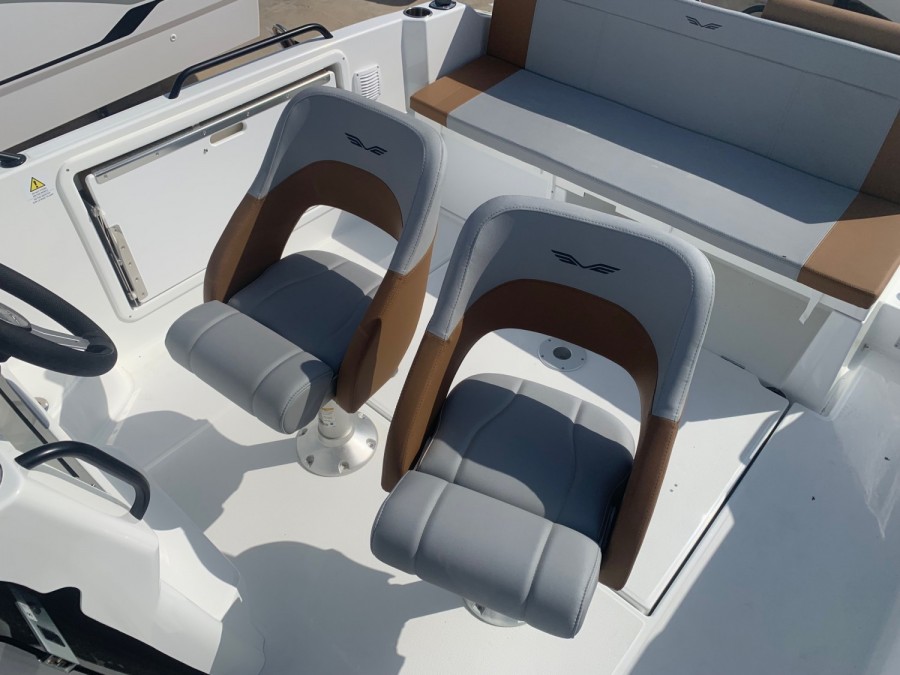 BENETEAU FLYER 7 SUNDECK - 5