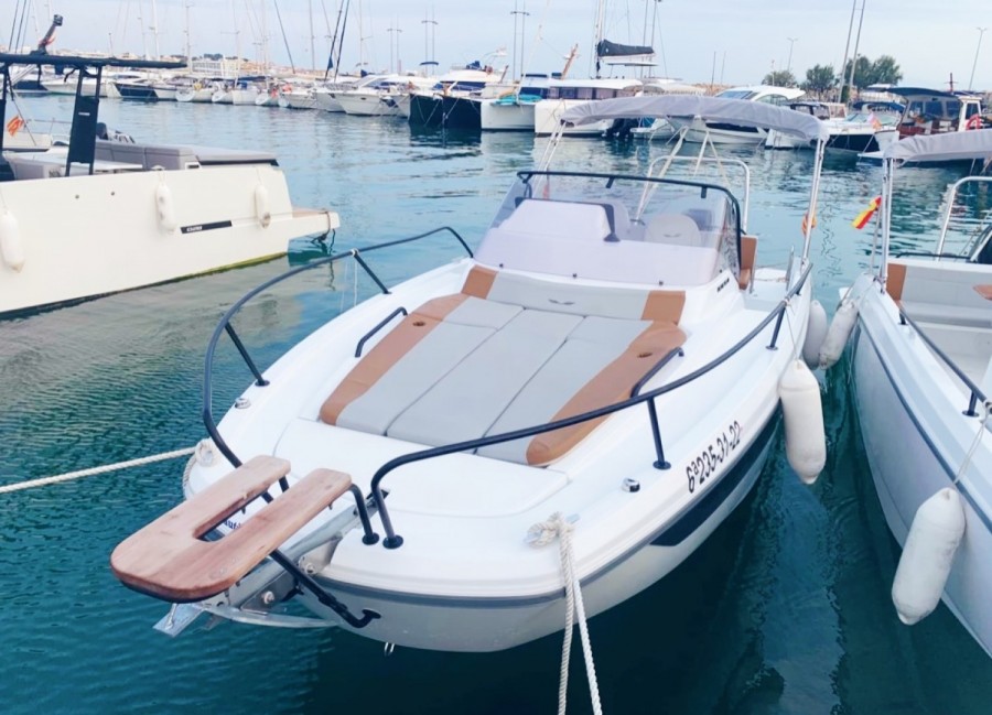 BENETEAU FLYER 8 SUNDECK - 1