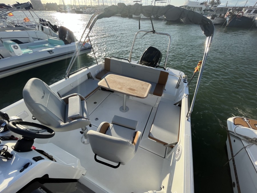 BENETEAU FLYER 8 SUNDECK - 7