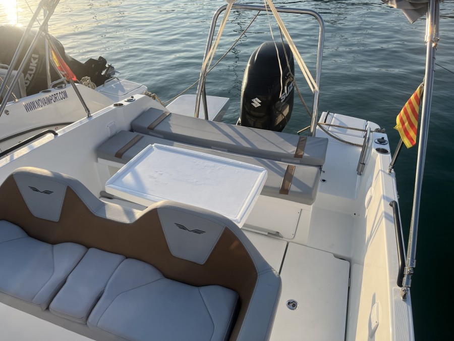 BENETEAU FLYER 8 SUNDECK - 9