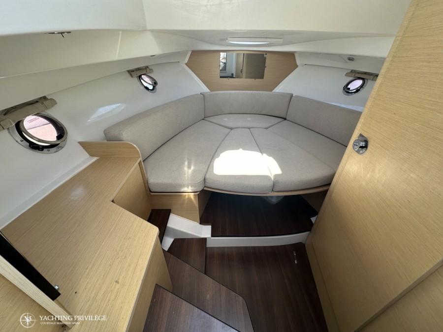 BENETEAU FLYER 850 SUN DECK - 17