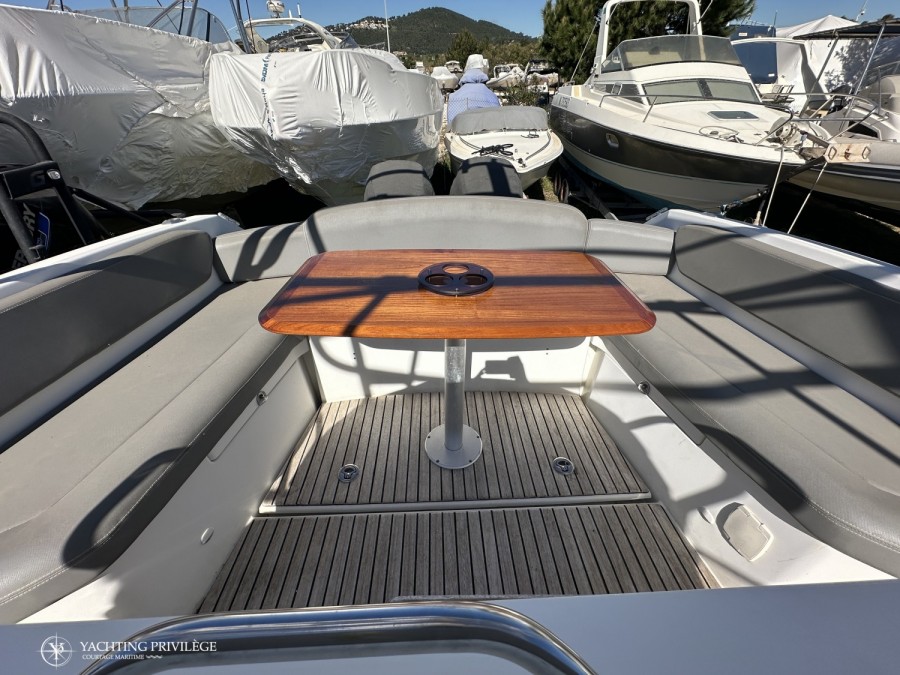 BENETEAU FLYER 850 SUN DECK - 14