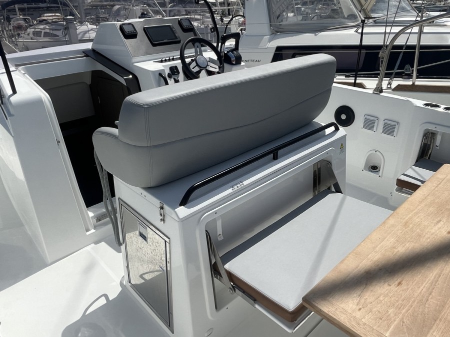 BENETEAU FLYER 9 SPACEDECK - 14