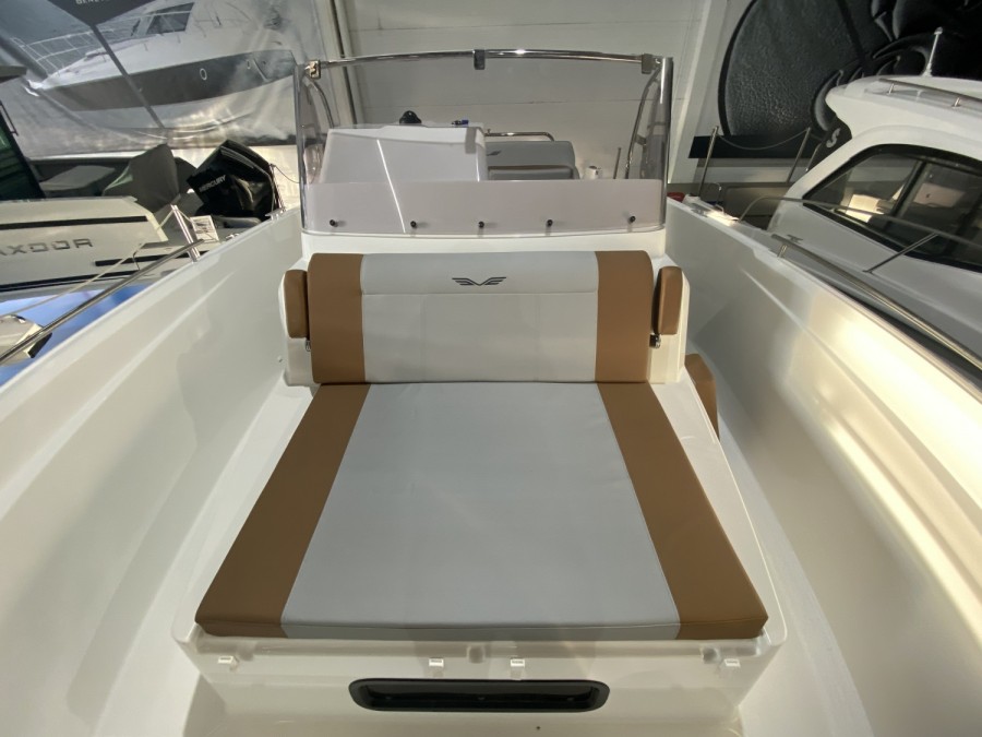 BENETEAU FLYER 9 SPACEDECK - 13