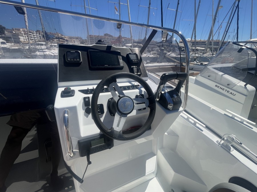 BENETEAU FLYER 9 SUNDECK - 10