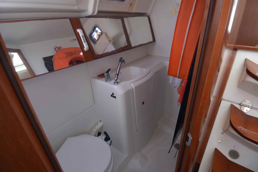 BENETEAU OCEANIS 34 - 9