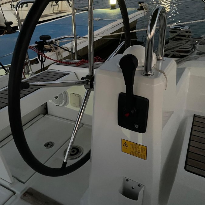 BENETEAU OCEANIS 35.1 - 6