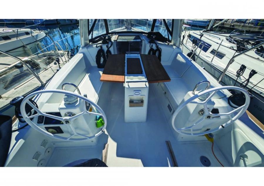 BENETEAU OCEANIS 35 - 5