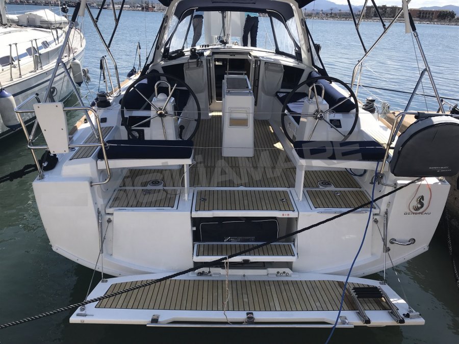 Beneteau Oceanis 38.1