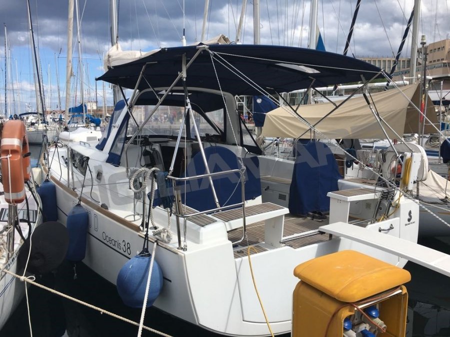 BENETEAU OCEANIS 38 - 15