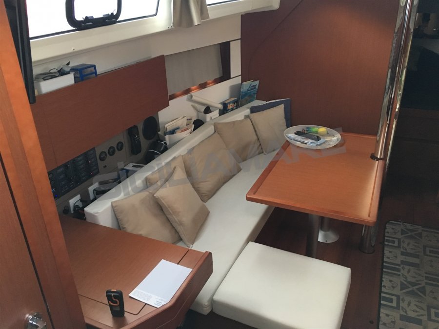 BENETEAU OCEANIS 38 - 17