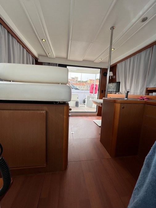 BENETEAU SWIFT TRAWLER 34 - 17