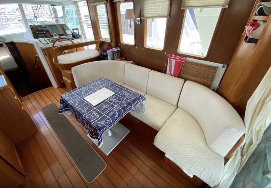 BENETEAU SWIFT TRAWLER 42 - 9