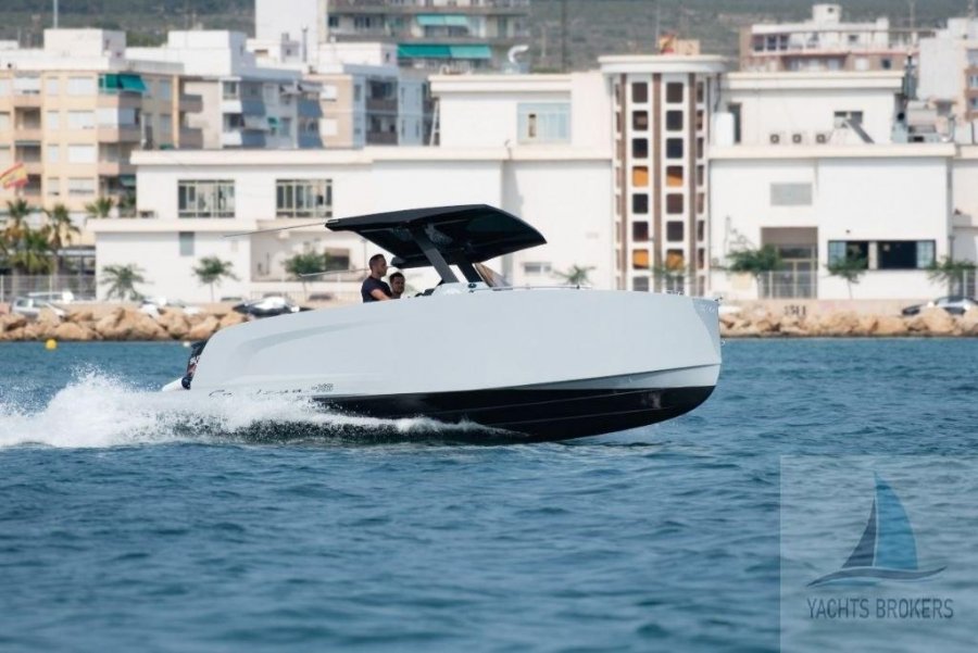 BOATS MAK CATTLEYA X6 OPEN - 18