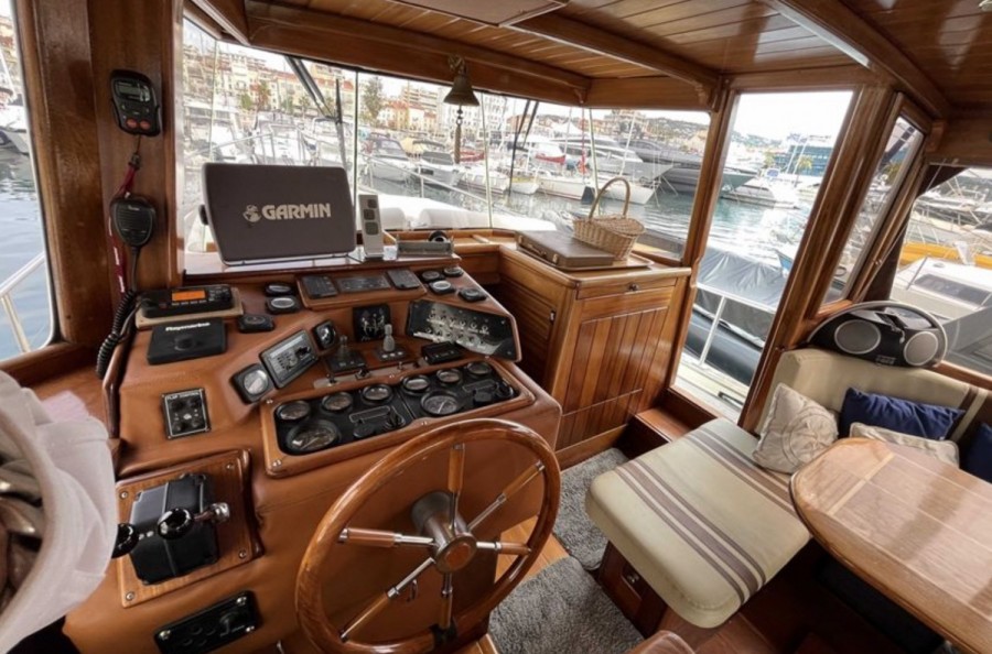 BUSSO TRAWLER 38 - 9