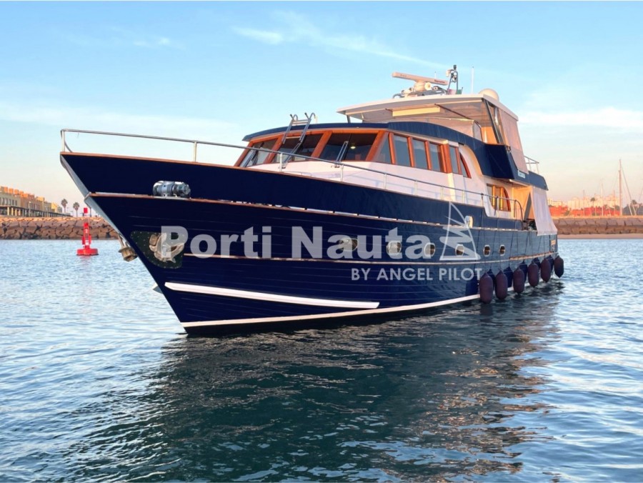 Cantiere Nautico Azzurro 64