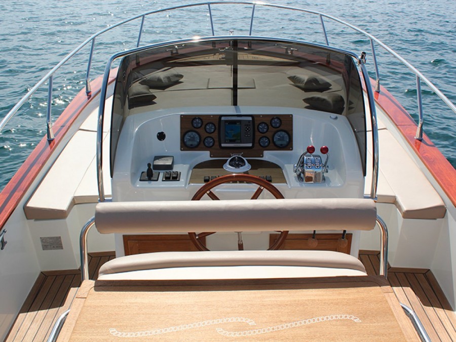 CANTIERI TIRRENIA GOZZO VIVEUR 28 OPEN CABIN - 4