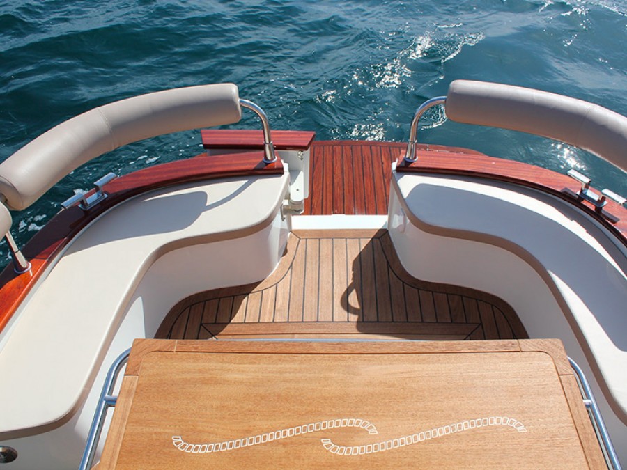 CANTIERI TIRRENIA GOZZO VIVEUR 28 OPEN CABIN - 7