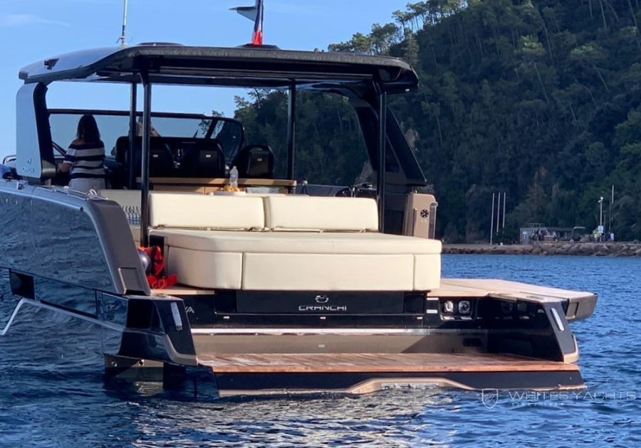 CRANCHI A46 LUXURY TENDER - 4