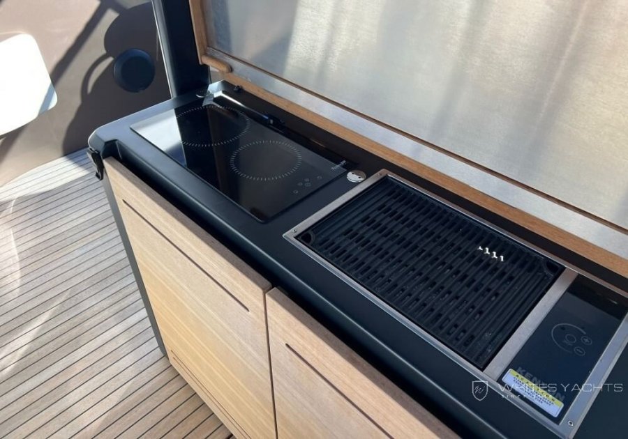 CRANCHI A46 LUXURY TENDER - 19