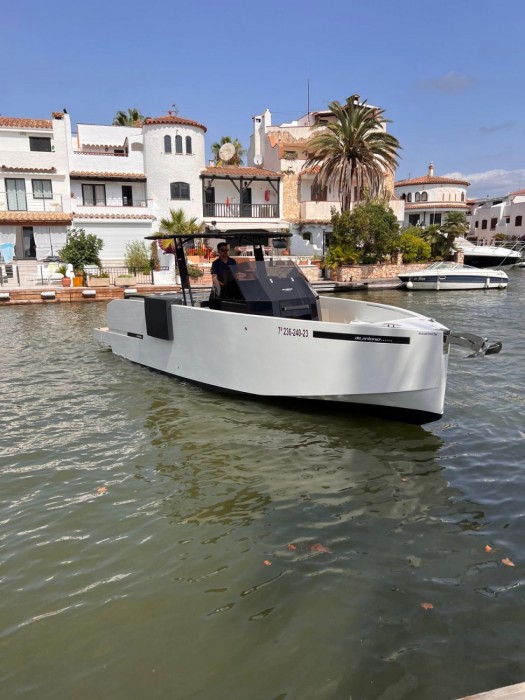 De Antonio Yachts D28