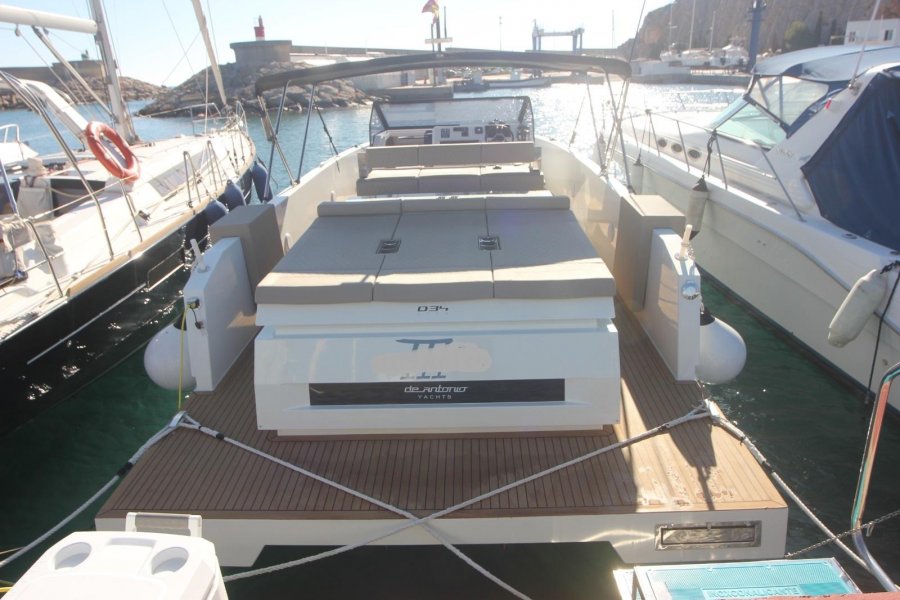 DE ANTONIO YACHTS D34 CRUISER - 3